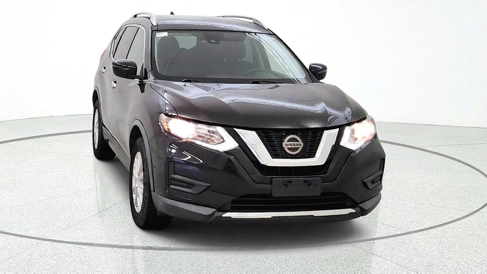 Used 2020 Nissan Rogue SV AWD/4WD image 2