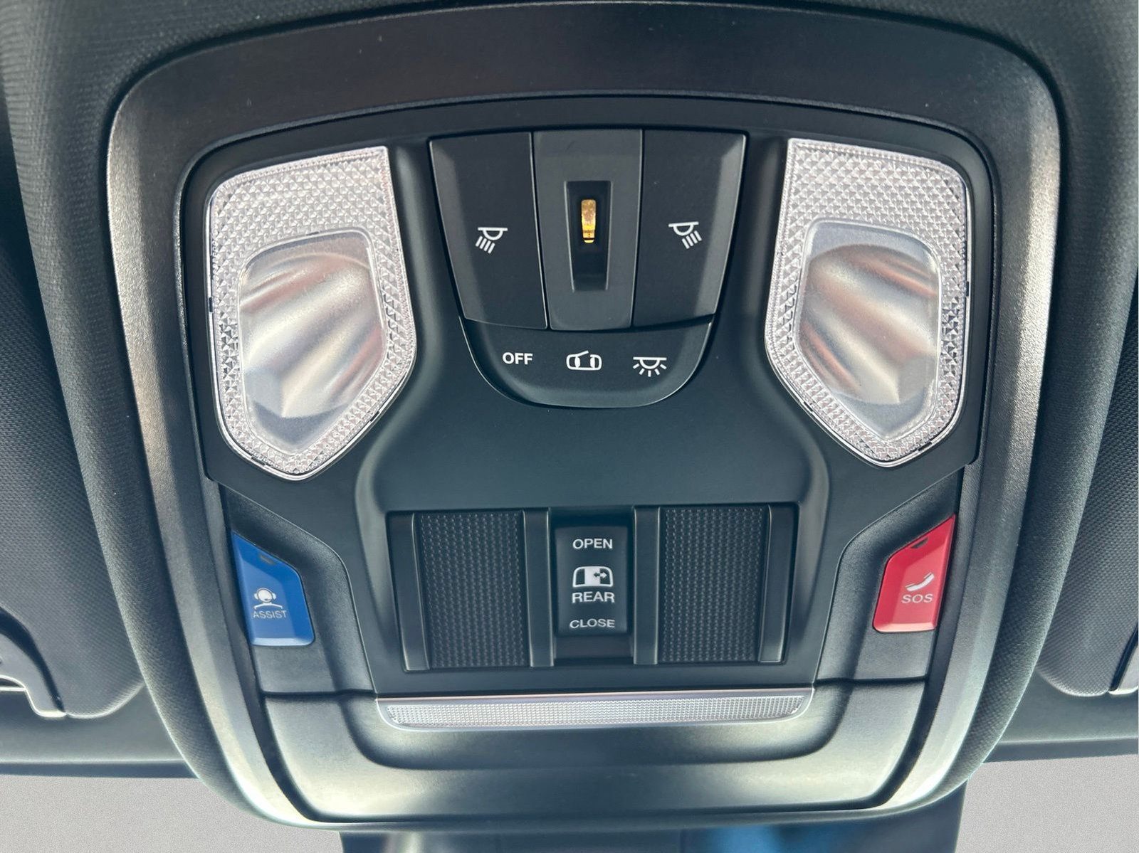 New 2026 RAM 3500 Tradesman AWD/4WD image 32