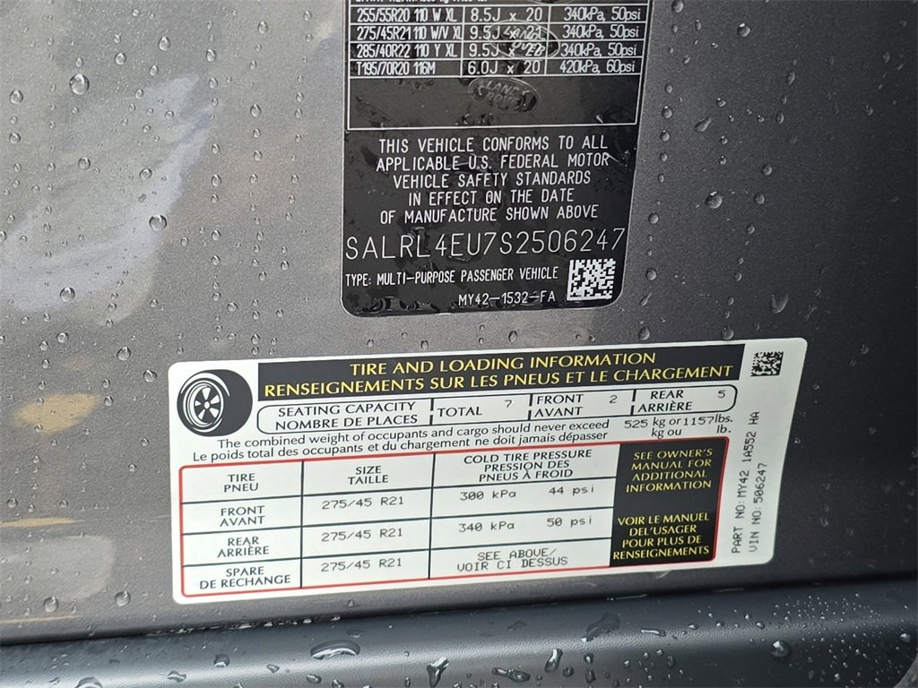 New 2025 Land Rover Discovery Dynamic SE image 38