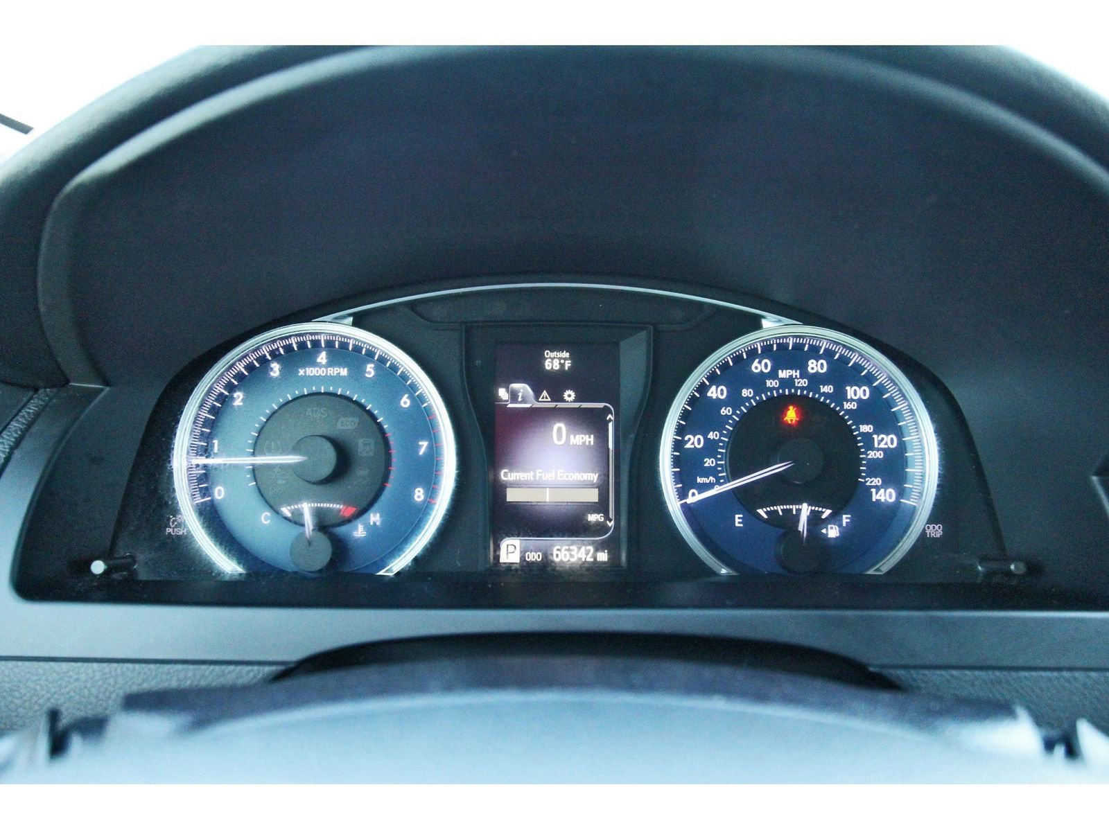 Used 2016 Toyota Camry LE image 17