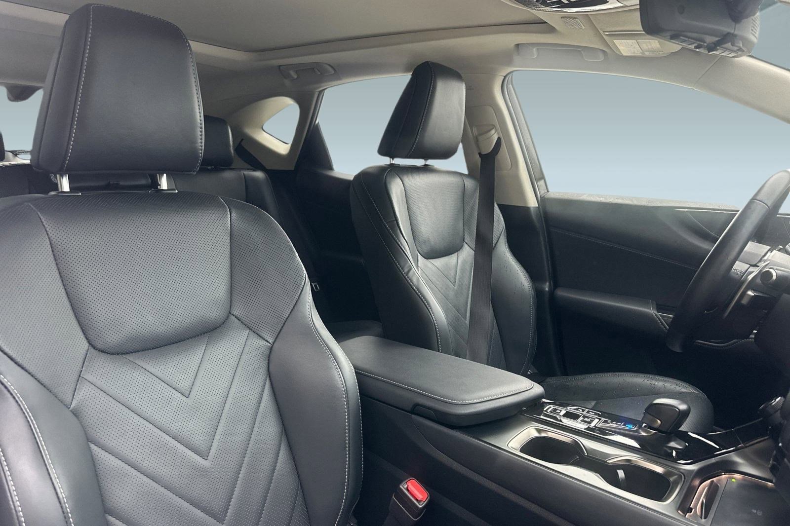 Certified 2025 Lexus NX 300h AWD w/ Luxury Package image 30