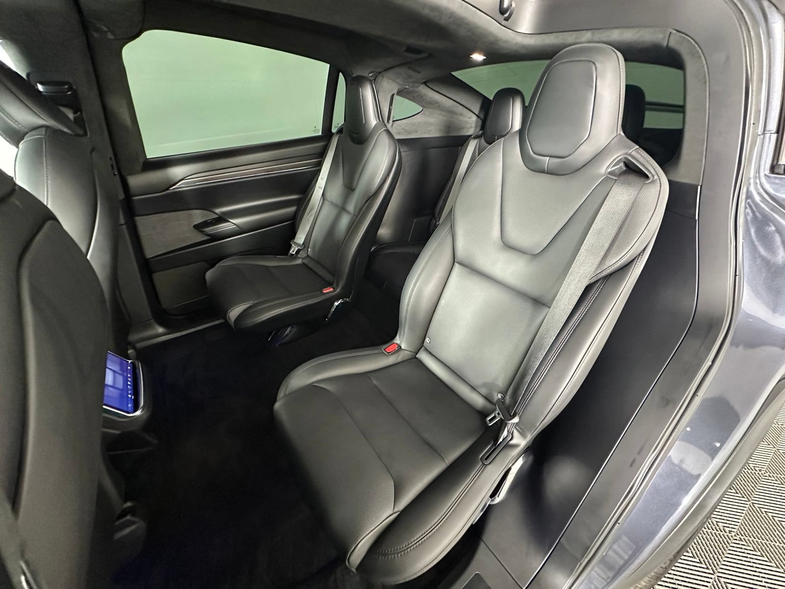 Used 2023 Tesla Model X AWD/4WD image 35