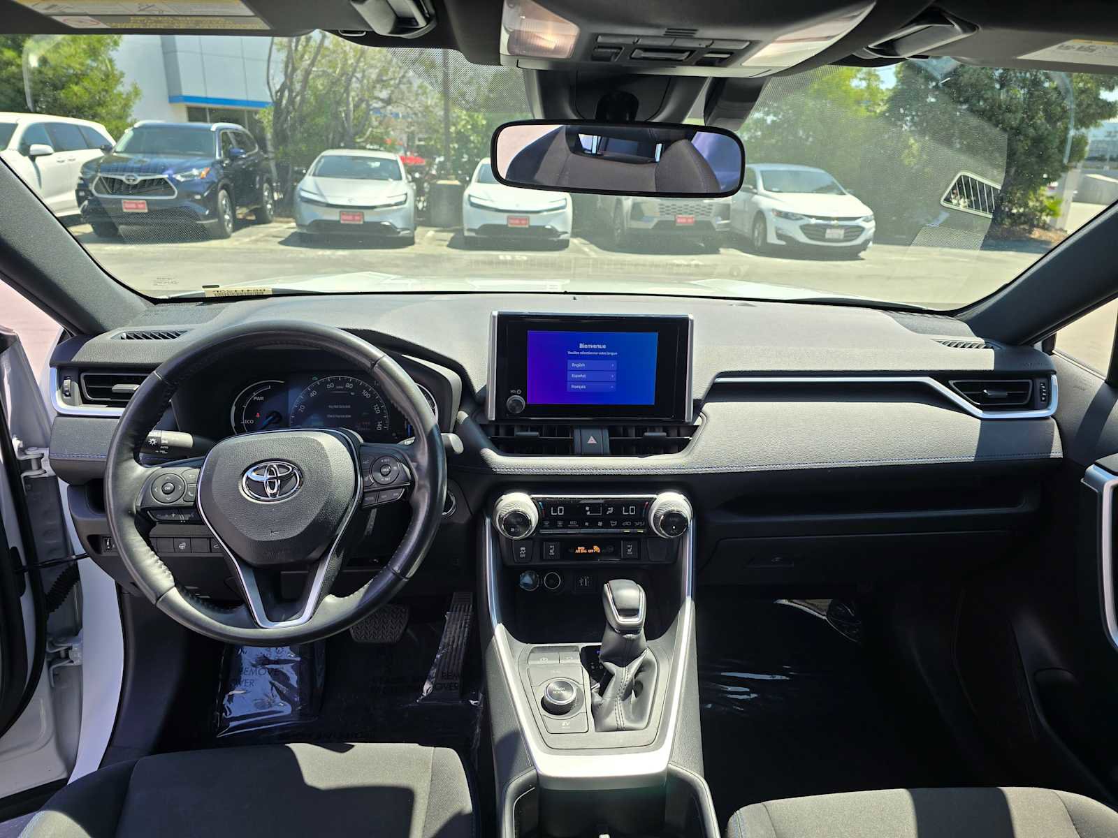 Used 2023 Toyota RAV4 SE w/ Convenience Package AWD/4WD image 21