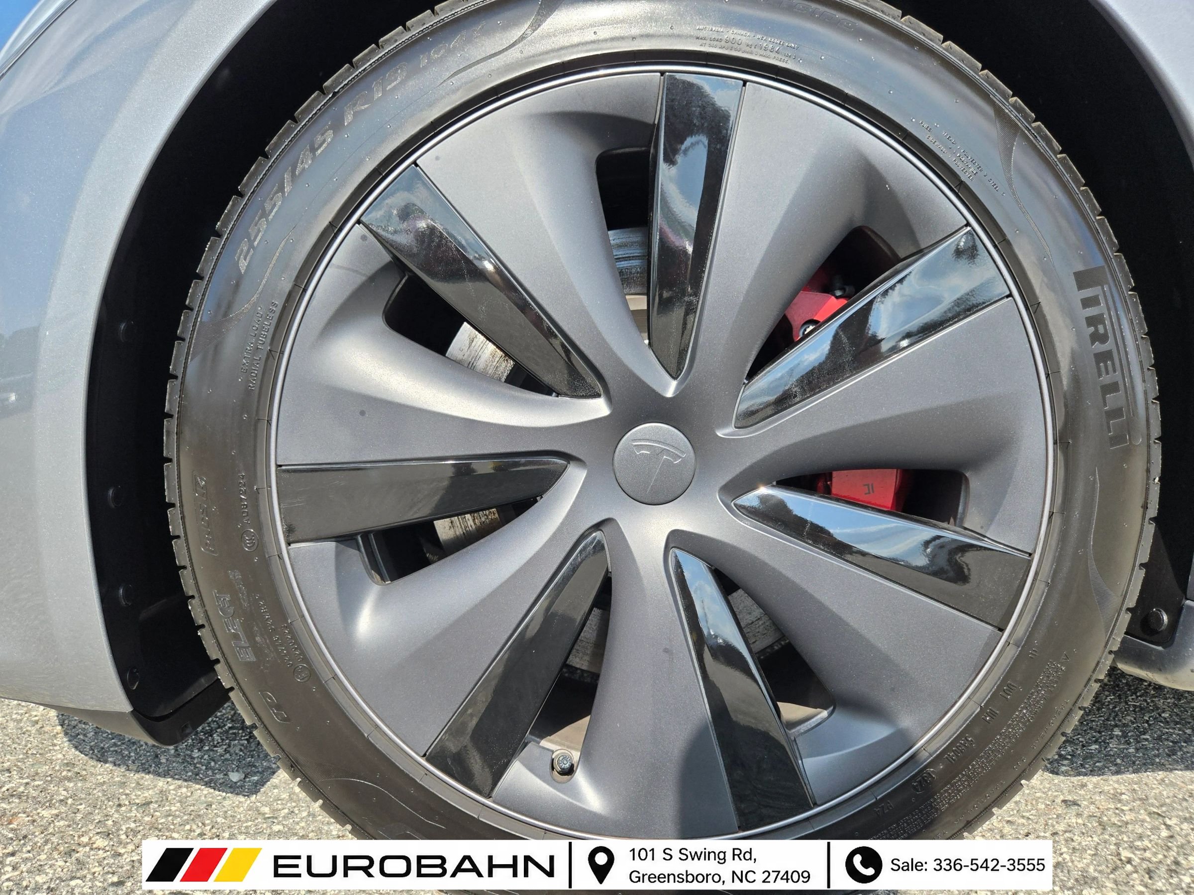 Used 2024 Tesla Model S Plaid AWD/4WD image 34