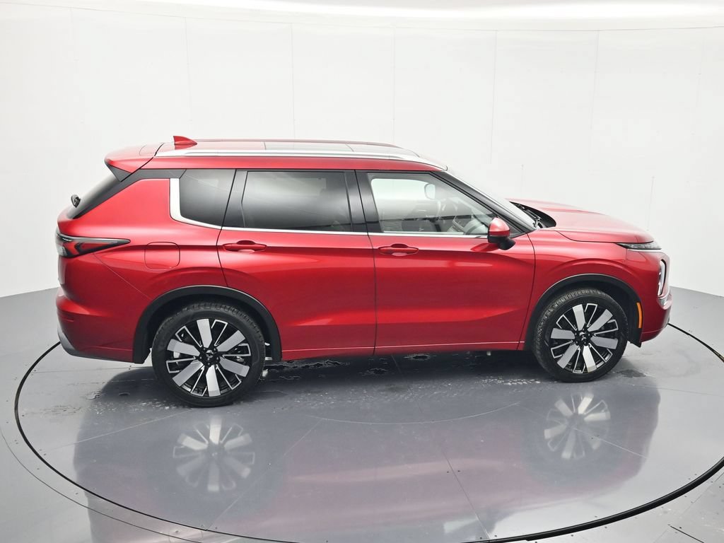 Used 2025 Mitsubishi Outlander SEL FWD image 34