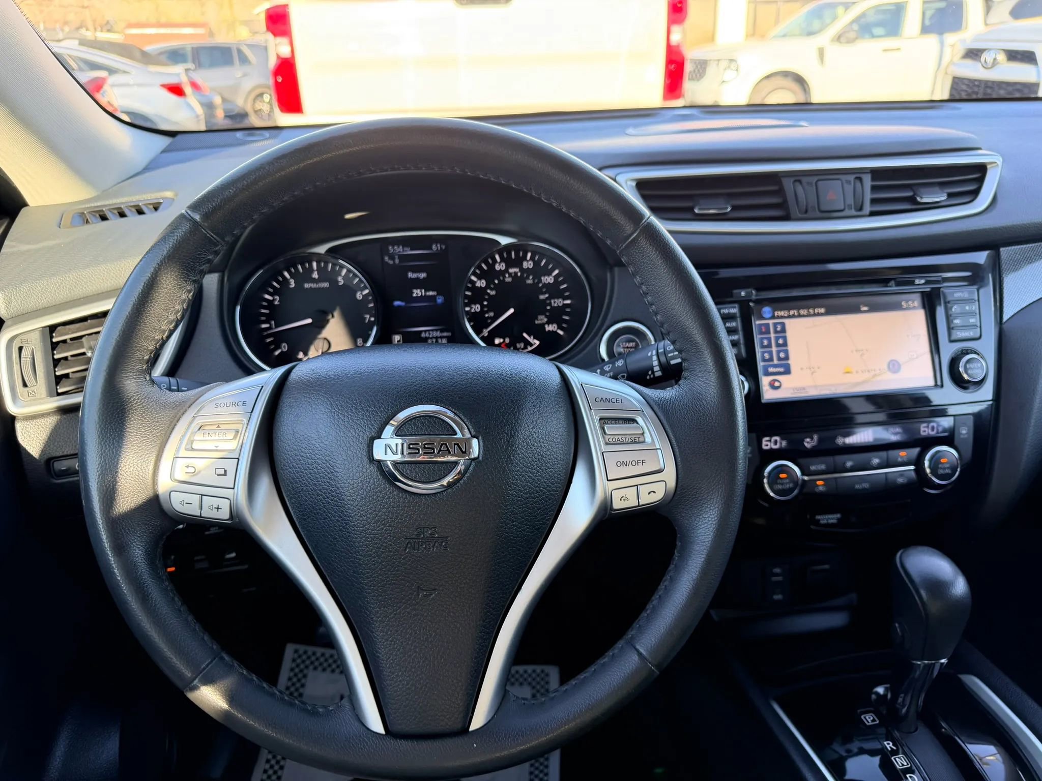 Used 2016 Nissan Rogue SL w/ SL Premium Package image 23