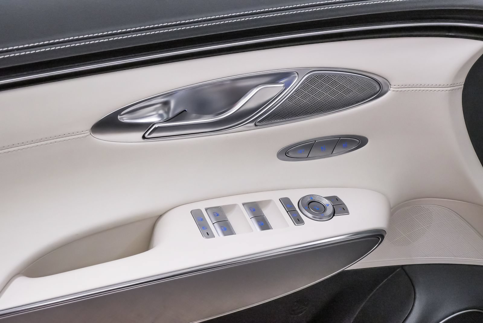 Certified 2023 Genesis Electrified GV70 w/ Prestige Package AWD/4WD image 26