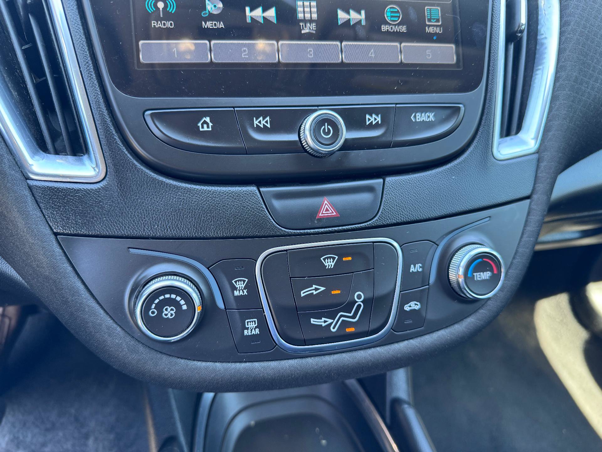 Used 2016 Chevrolet Malibu LT FWD image 30