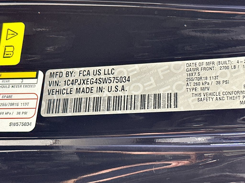 Used 2025 Jeep Wrangler Unlimited Sahara AWD/4WD image 30