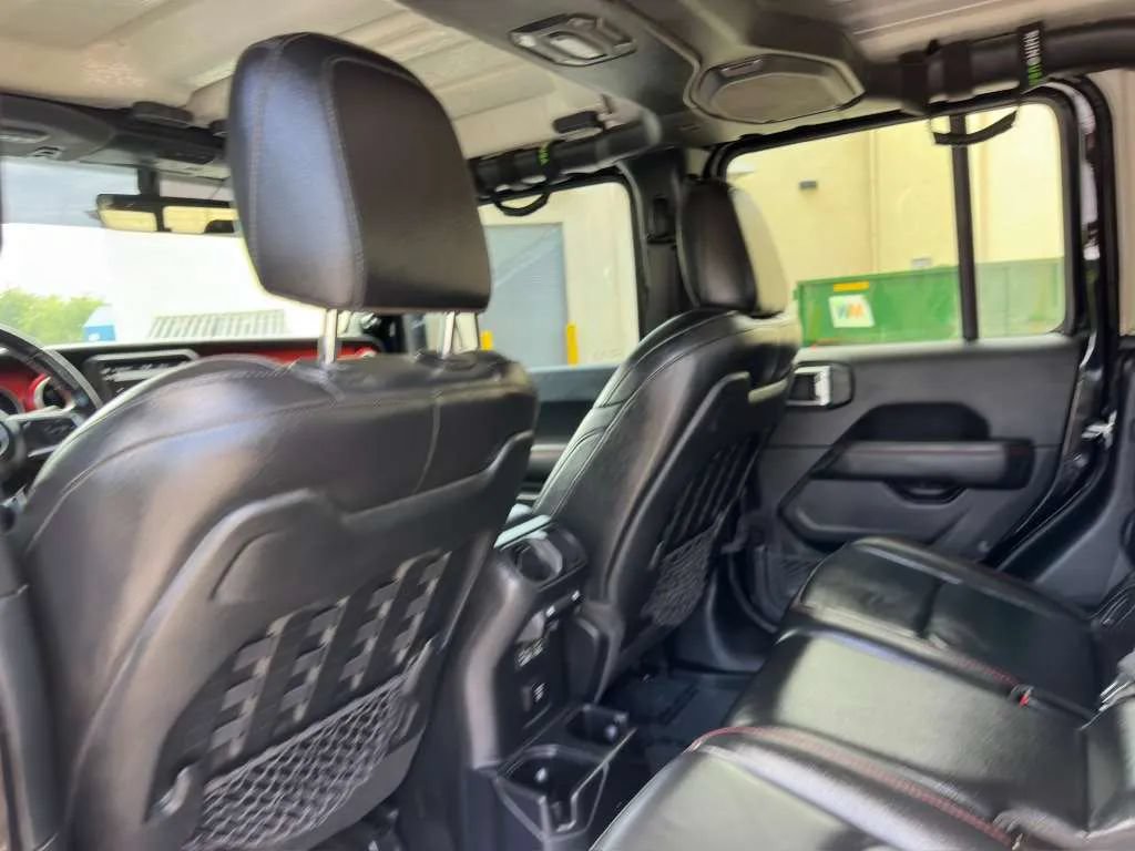 Used 2021 Jeep Gladiator Rubicon AWD/4WD image 10