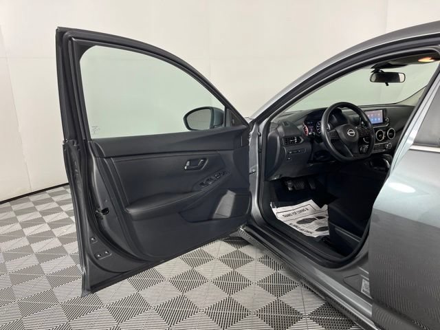 Certified 2025 Nissan Sentra S FWD image 17
