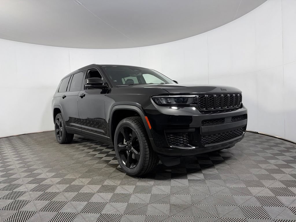 Used 2023 Jeep Grand Cherokee L Laredo AWD/4WD image 5