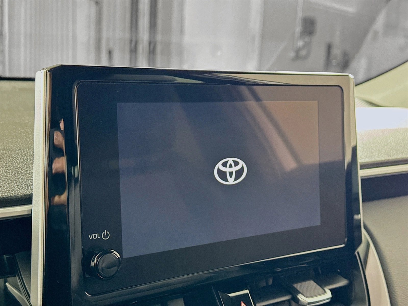 Used 2024 Toyota Corolla Cross XLE image 10