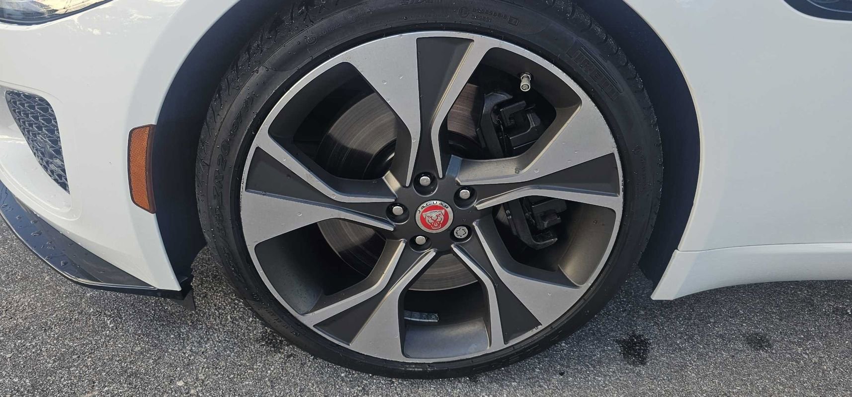 Used 2023 Jaguar F-TYPE Convertible image 5