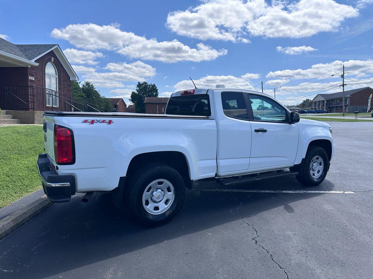 Used 2019 Chevrolet Colorado W/T AWD/4WD image 9