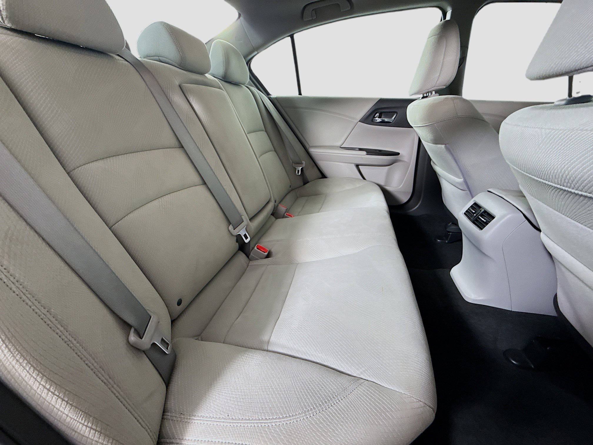 Used 2016 Honda Accord EX image 25