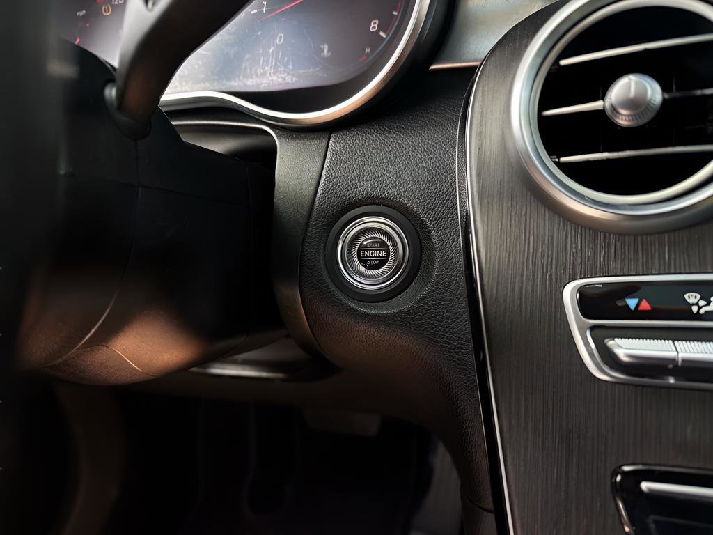 Used 2021 Mercedes-Benz GLC 300 w/ Premium Package image 16