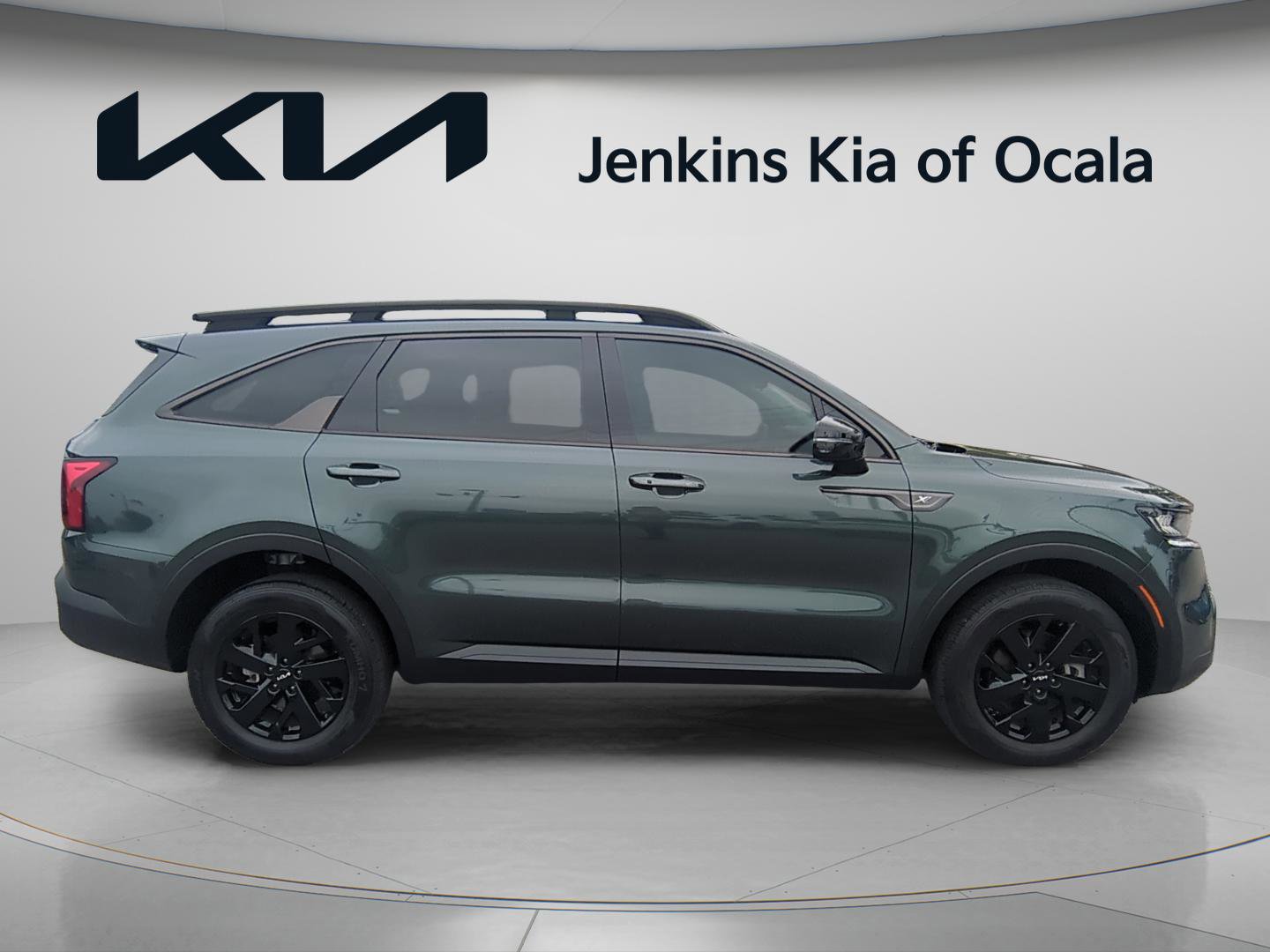 Certified 2023 Kia Sorento S w/ Panoramic Sunroof Package AWD/4WD image 2