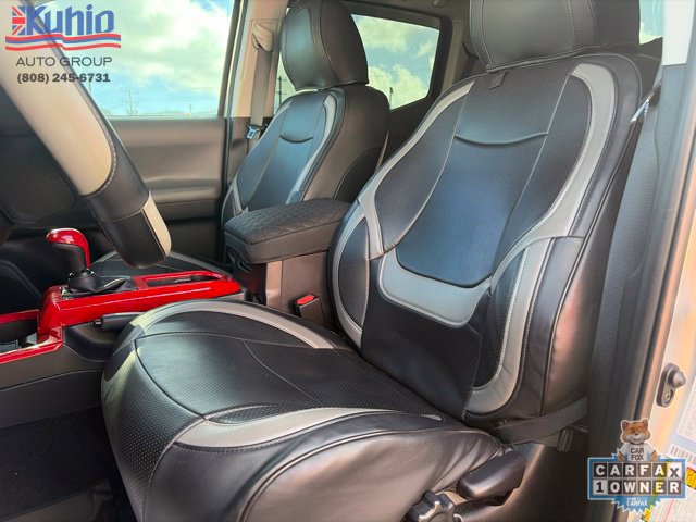 Used 2023 Toyota Tacoma SR AWD/4WD image 11