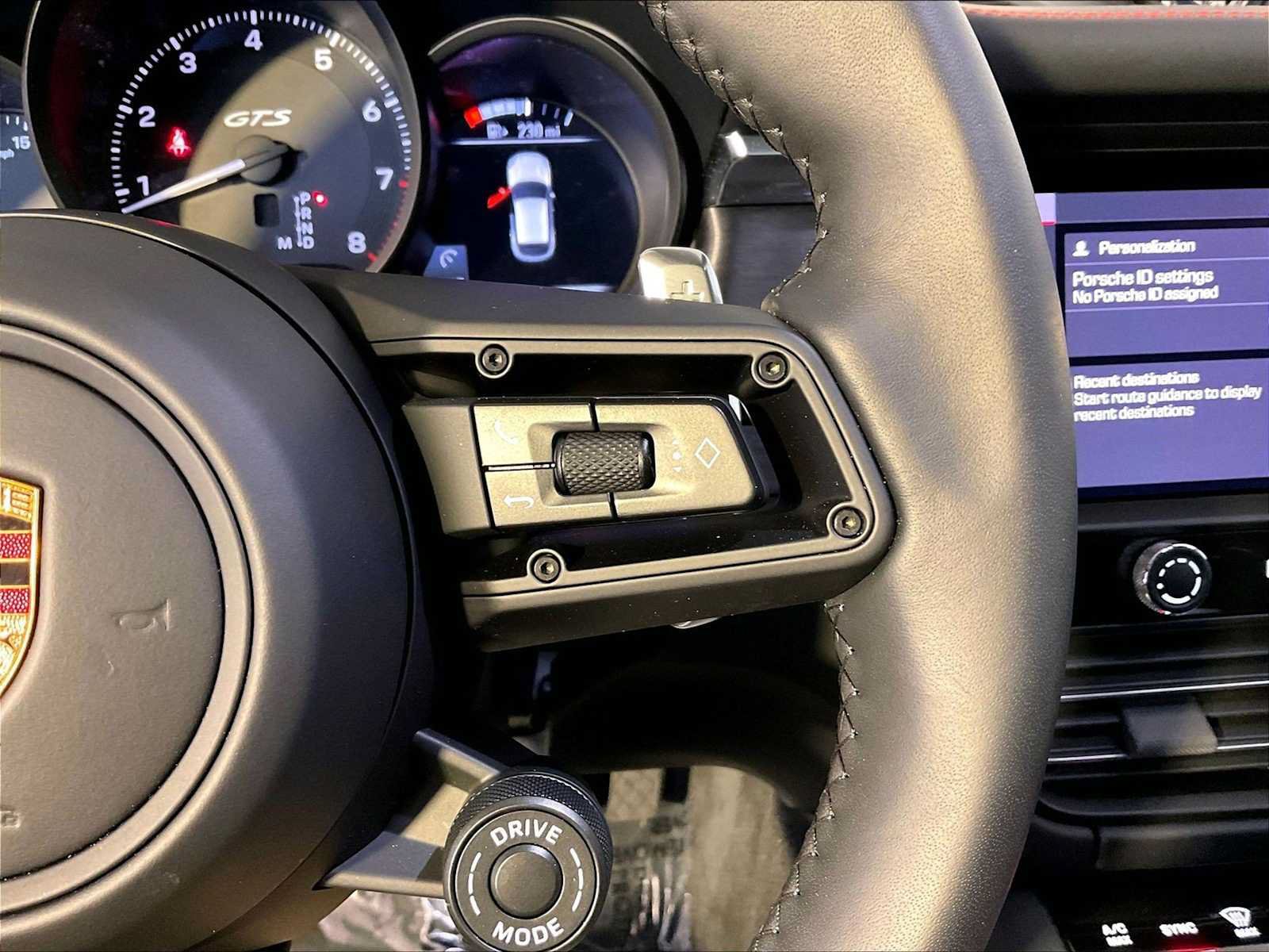 Certified 2026 Porsche Macan GTS AWD/4WD image 28