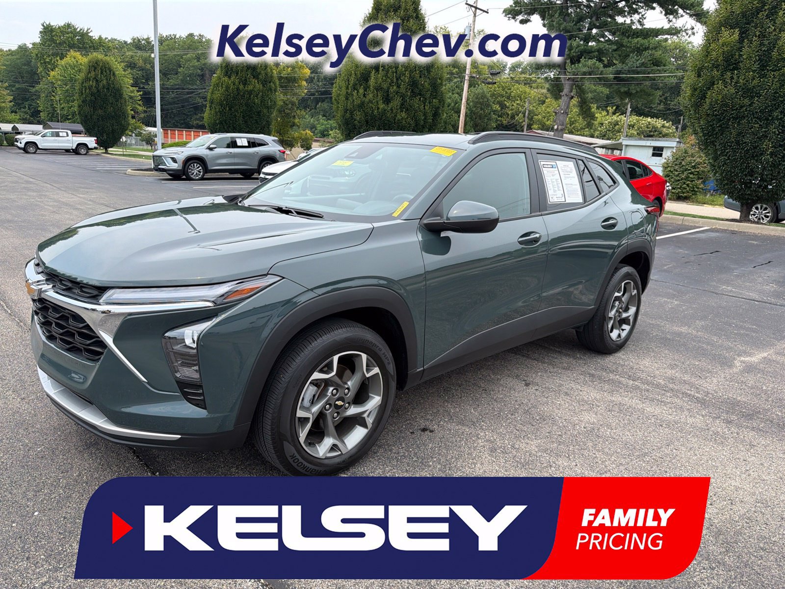 Used 2025 Chevrolet Trax LT w/ Driver Confidence Package