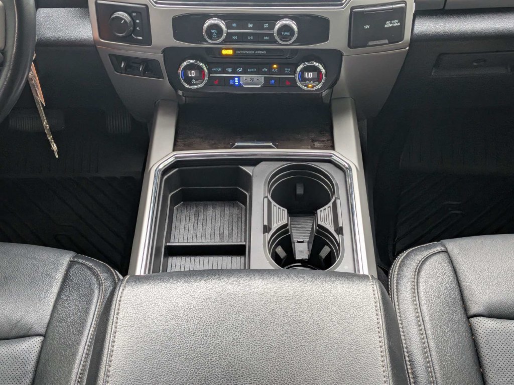 Used 2022 Ford F250 Lariat w/ Lariat Value Package AWD/4WD image 18