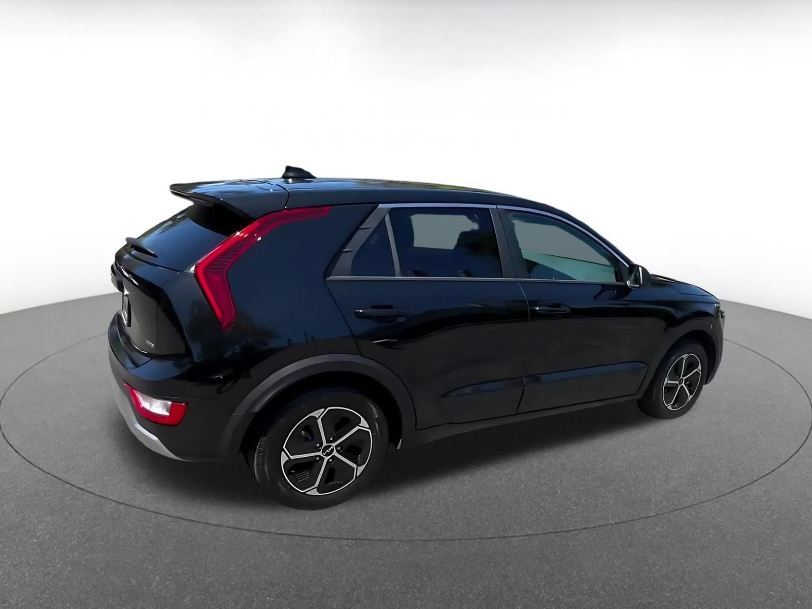 Used 2026 Kia Niro LX FWD image 12