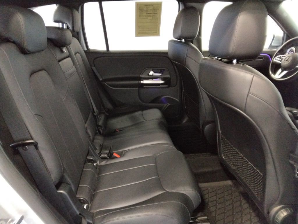 Used 2022 Mercedes-Benz GLB 250 w/ Premium Package Lite image 37