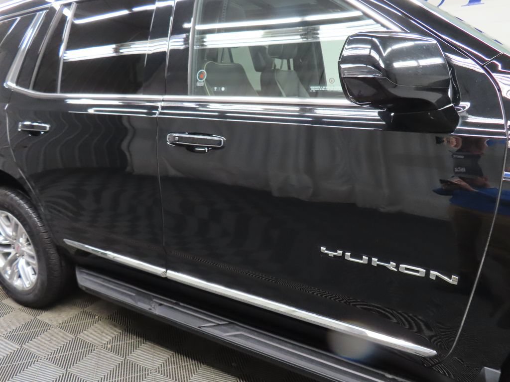 Used 2024 GMC Yukon SLT w/ SLT Luxury Package AWD/4WD image 39