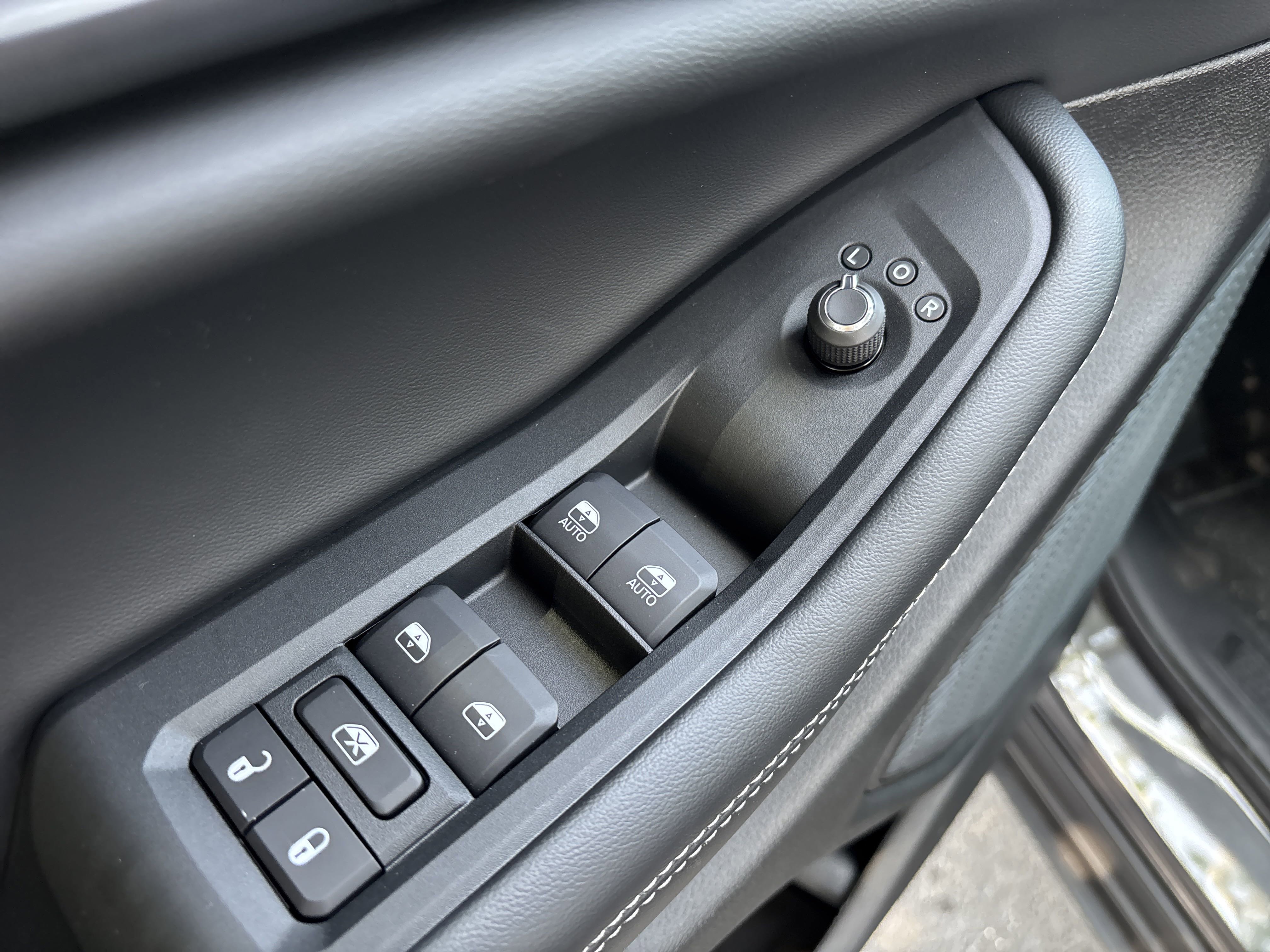 New 2025 Jeep Grand Cherokee Laredo X w/ Luxury Tech Group I image 16