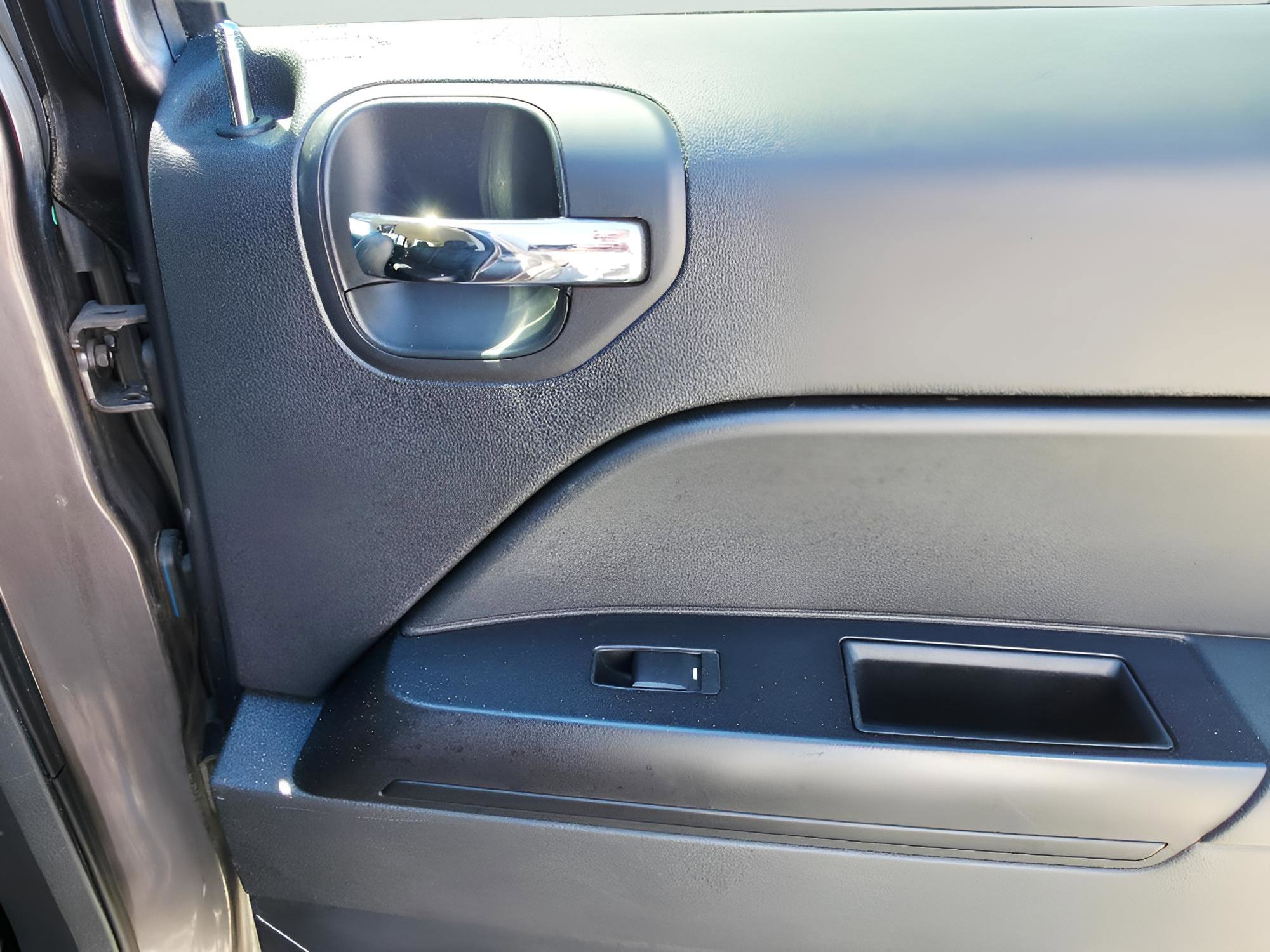 Used 2015 Jeep Patriot High Altitude AWD/4WD image 14