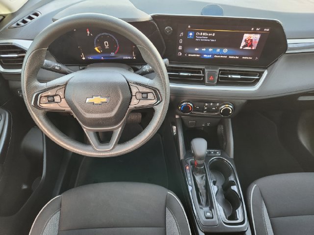 Used 2026 Chevrolet TrailBlazer LS FWD image 27
