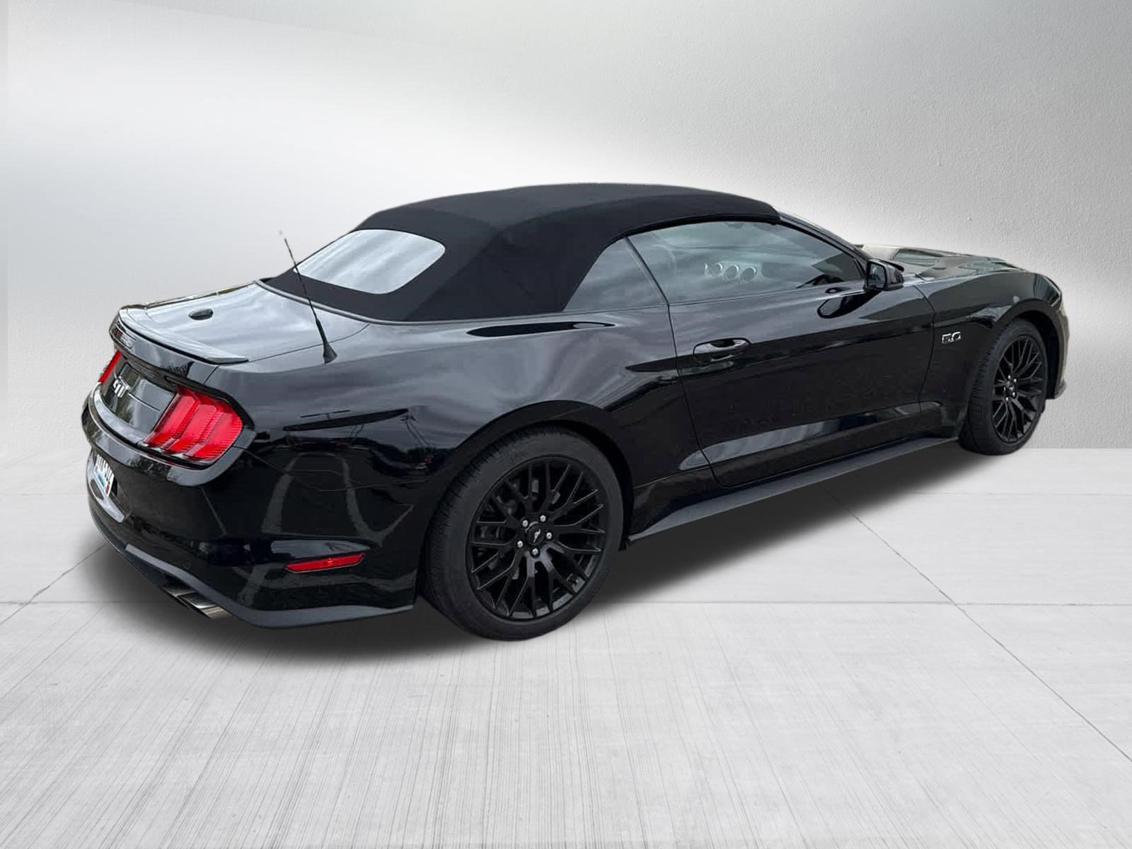 Used 2022 Ford Mustang GT Premium RWD image 7