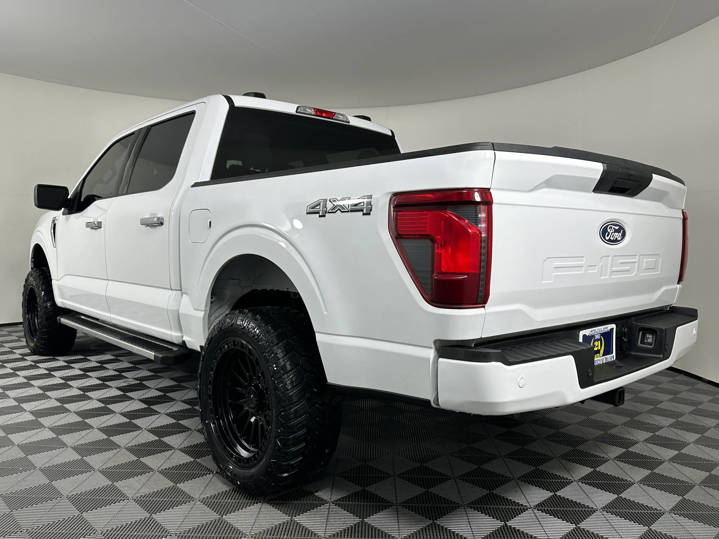 Used 2025 Ford F150 XLT w/ Equipment Group 301A Standard image 13