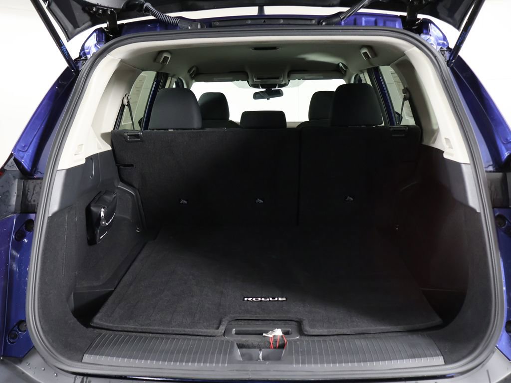 Used 2023 Nissan Rogue S AWD/4WD image 16