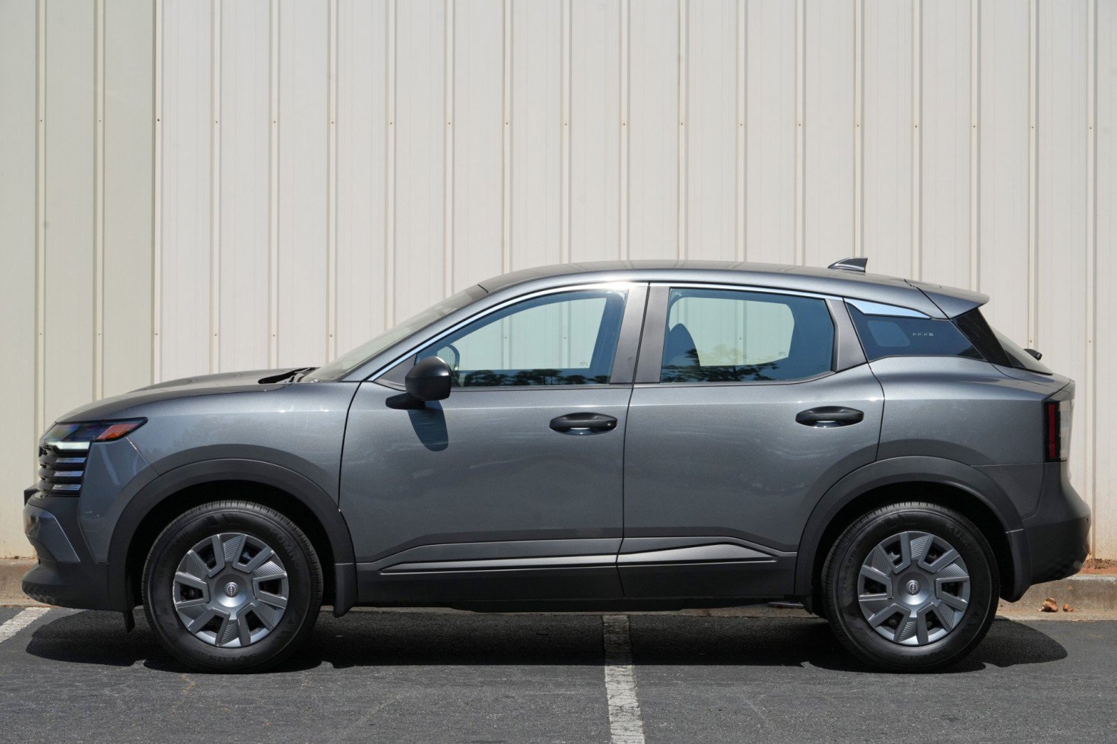 Used 2025 Nissan Kicks S FWD image 39
