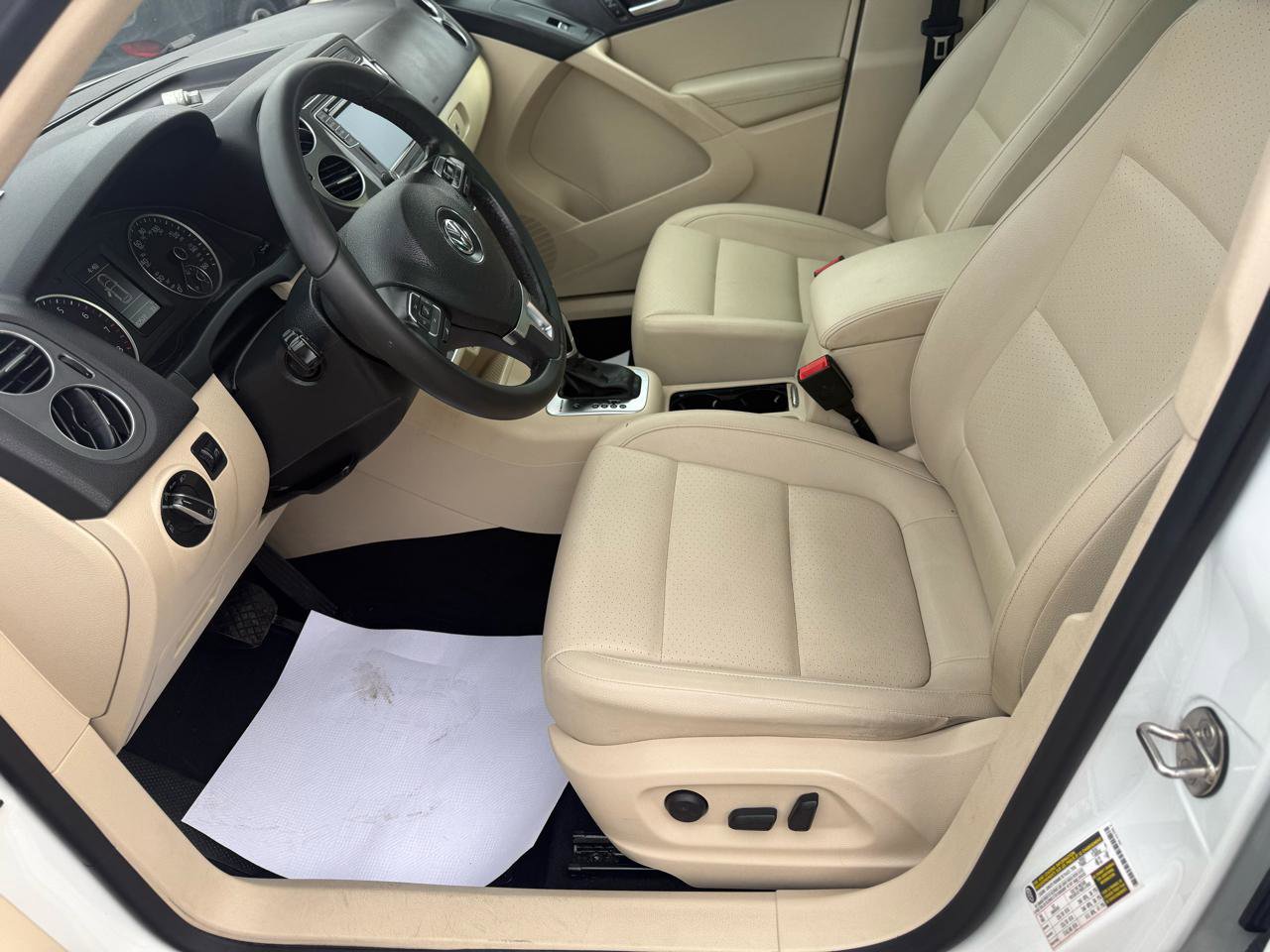 Used 2016 Volkswagen Tiguan SE image 21