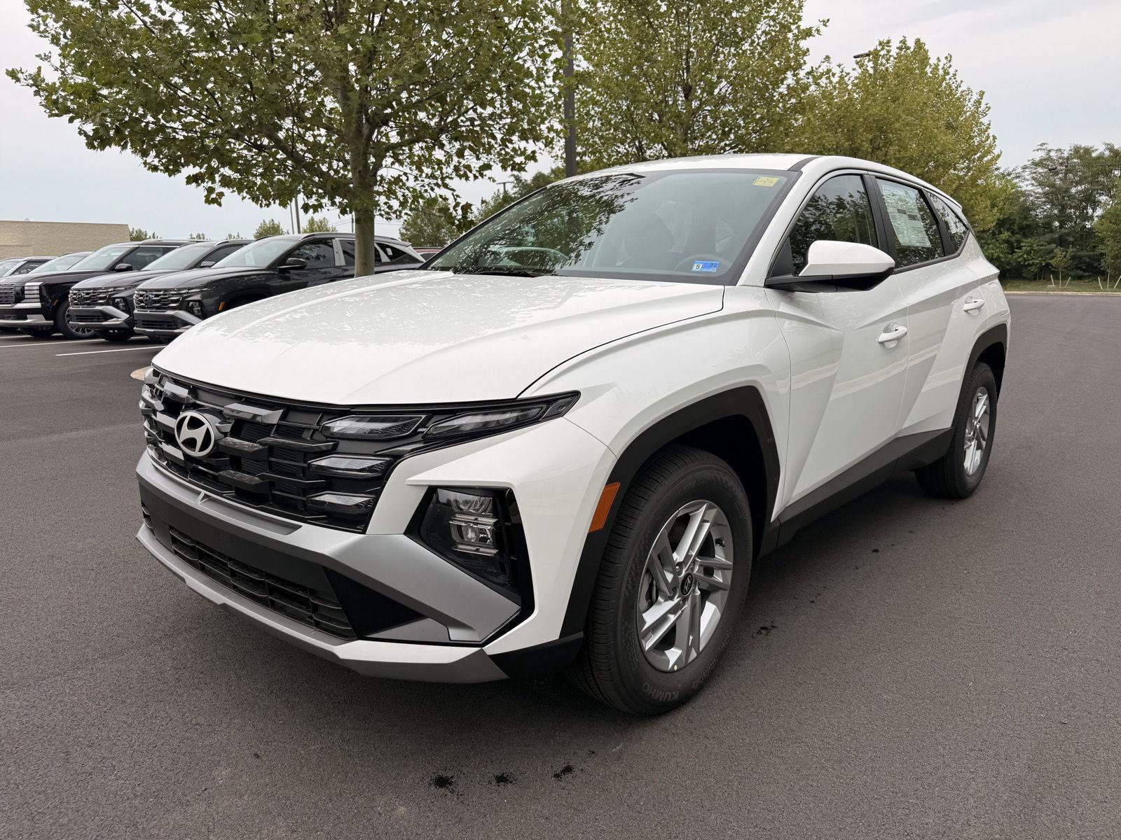 New 2026 Hyundai Tucson SE AWD/4WD image 2