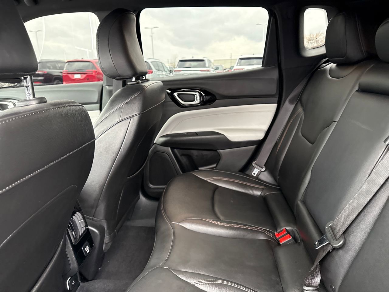 Used 2024 Jeep Compass Limited image 14