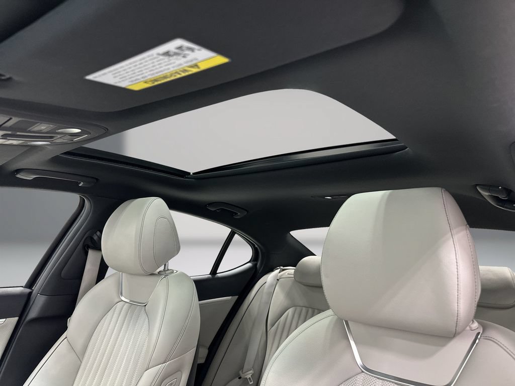 Certified 2022 Genesis G70 2.0T w/ Sport Advanced Package RWD image 18