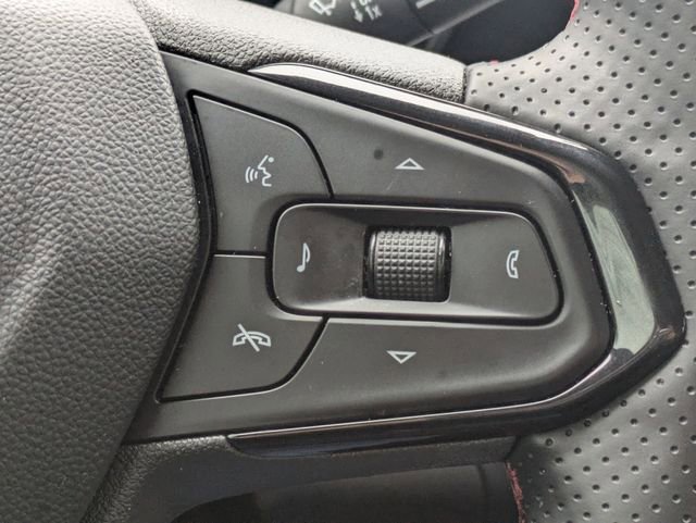 Used 2024 Chevrolet Trax RS w/ Sunroof Package FWD image 28
