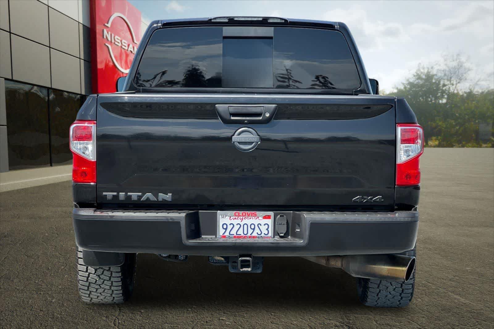 Used 2018 Nissan Titan S w/ S Utility Package AWD/4WD image 8