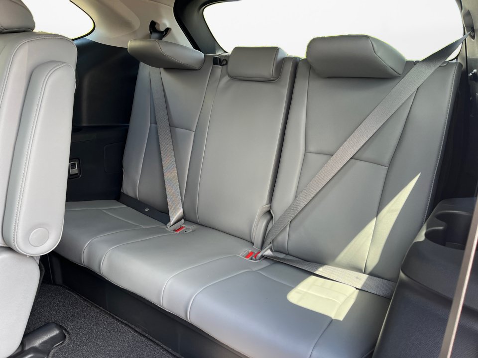 New 2026 Toyota Highlander Platinum AWD/4WD image 10