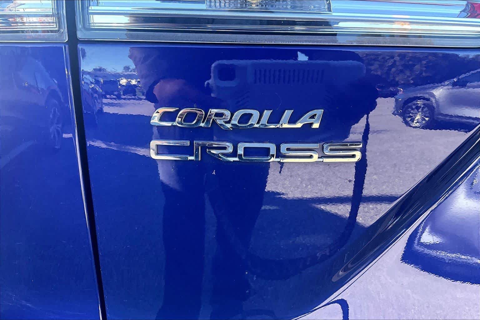 Used 2024 Toyota Corolla Cross LE AWD/4WD image 29