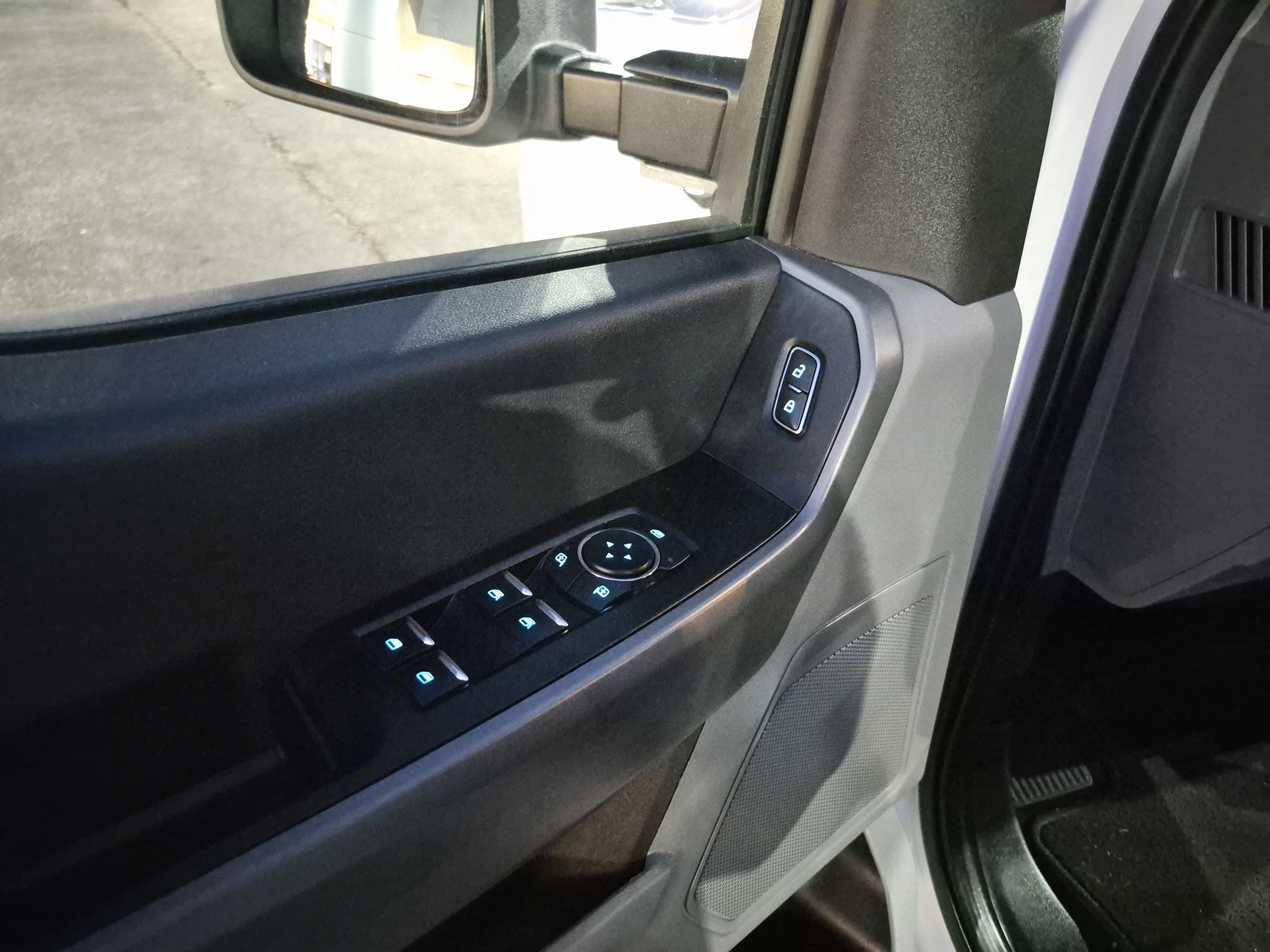 Used 2024 Ford F250 XLT image 12