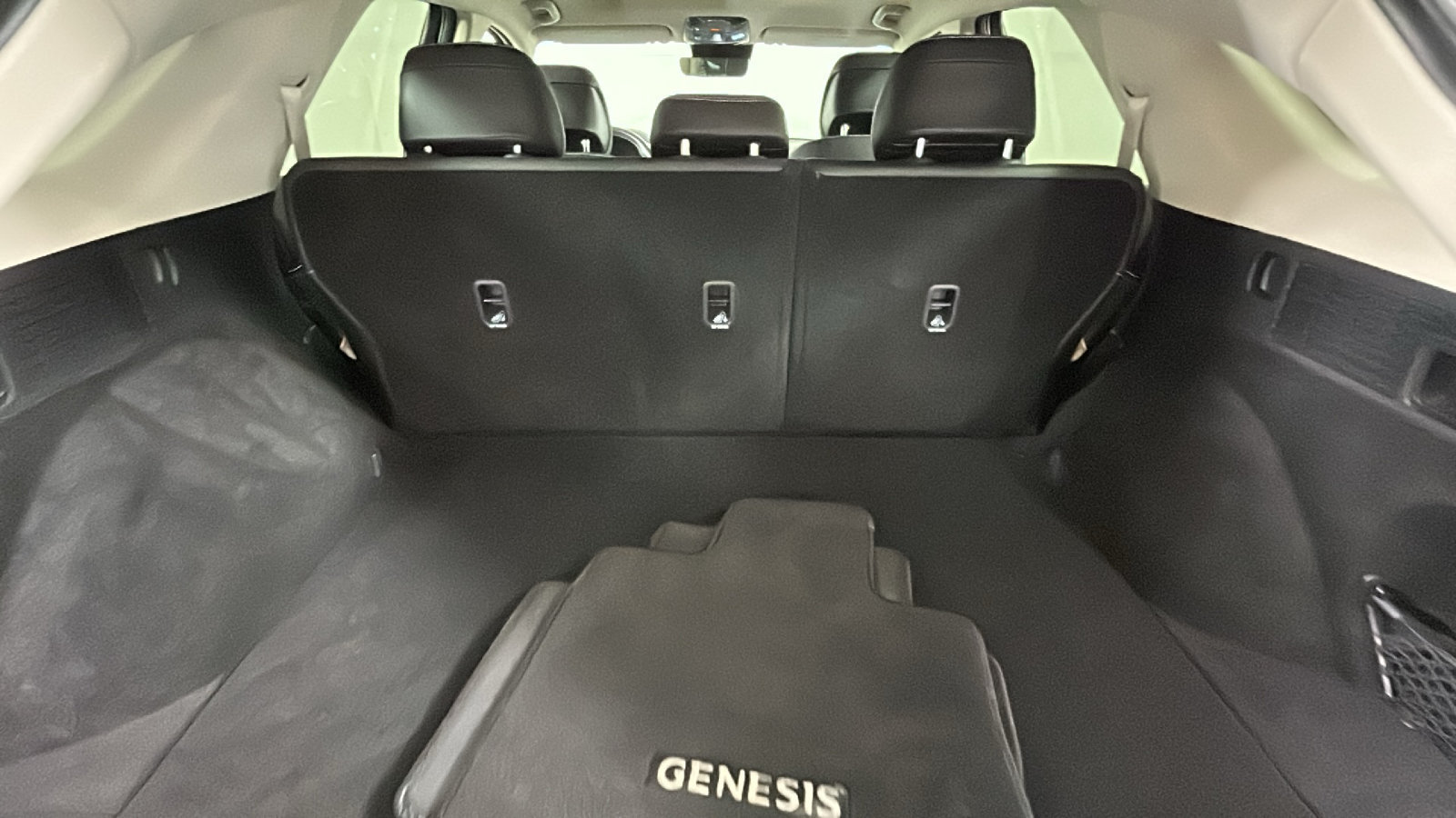 Used 2025 Genesis Electrified GV70 AWD/4WD image 35