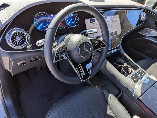 New 2026 Mercedes-Benz EQS 400 4MATIC SUV image 3