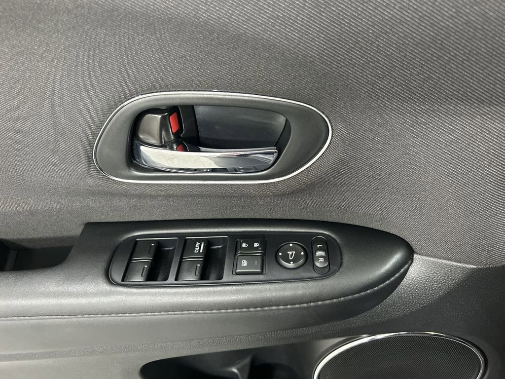 Used 2019 Honda HR-V EX image 11