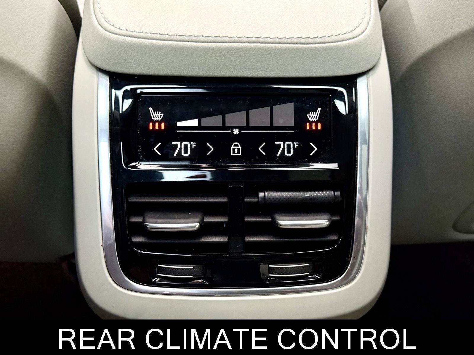 Used 2023 Volvo XC90 B6 Plus AWD/4WD image 19