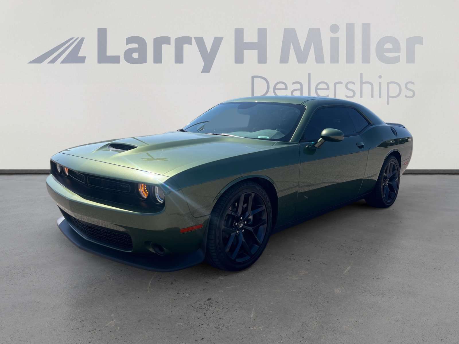 Used 2023 Dodge Challenger GT w/ Blacktop Package RWD image 1